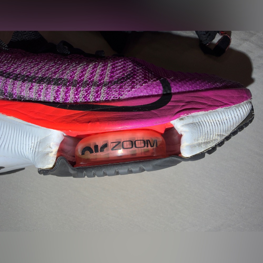 WMNS 7 Nike Air Zoom Tempo NEXT% Flyknit 'Hyper Violet - Picture 3 of 15